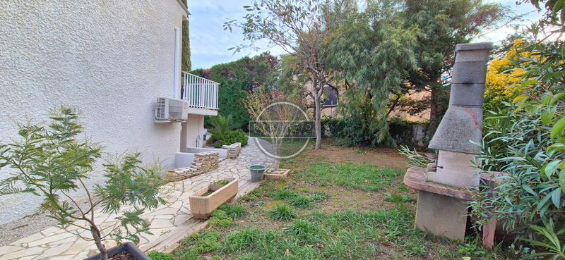 Villa - 100 m² - 5 pièces