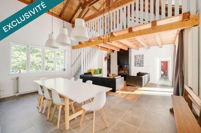 Maison - 340 m² - 12 pièces