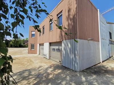 Entrepôt - 215 m² - 1 pièce