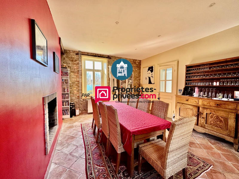 Maison - 271 m² - 10 pièces