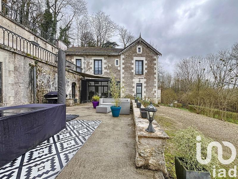 Maison - 362 m² - 13 pièces