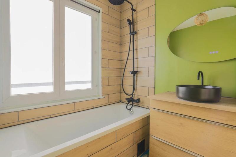 Maison - 95 m² - 5 pièces