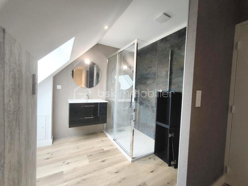 Maison - 143 m² - 5 pièces