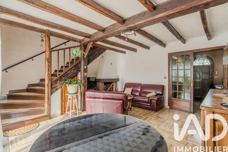 Maison - 99 m² - 5 pièces