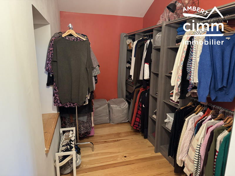 Maison - 177 m² - 9 pièces