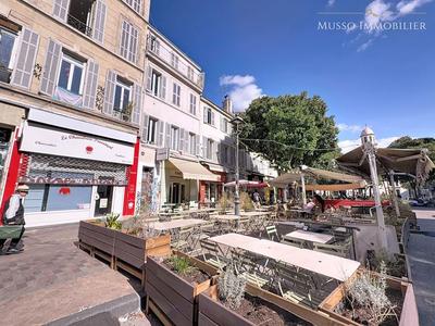 Immeuble - 230 m² - 7 pièces