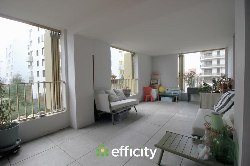 Appartement - 90 m² - 5 pièces