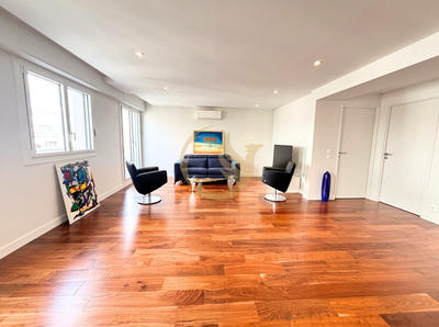 Appartement - 96 m² - 4 pièces