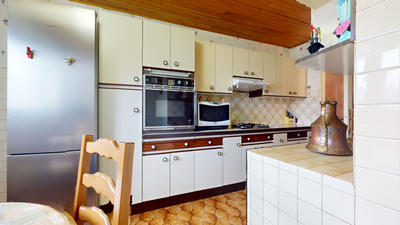 Appartement - 94 m² - 5 pièces