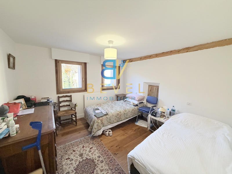 Maison - 324 m² - 5 pièces