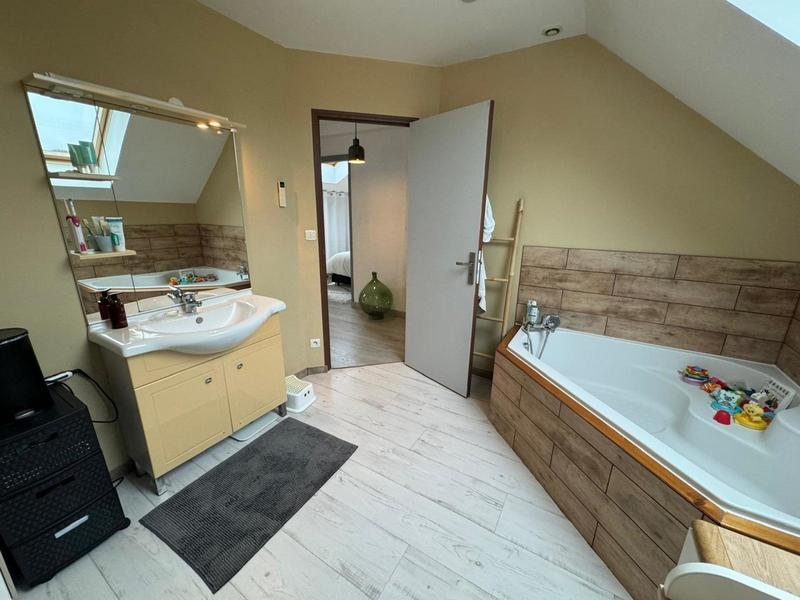 Maison - 115 m² - 4 pièces