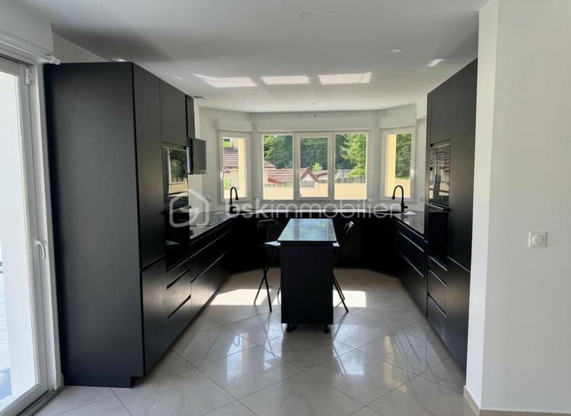 Maison - 129 m² - 6 pièces