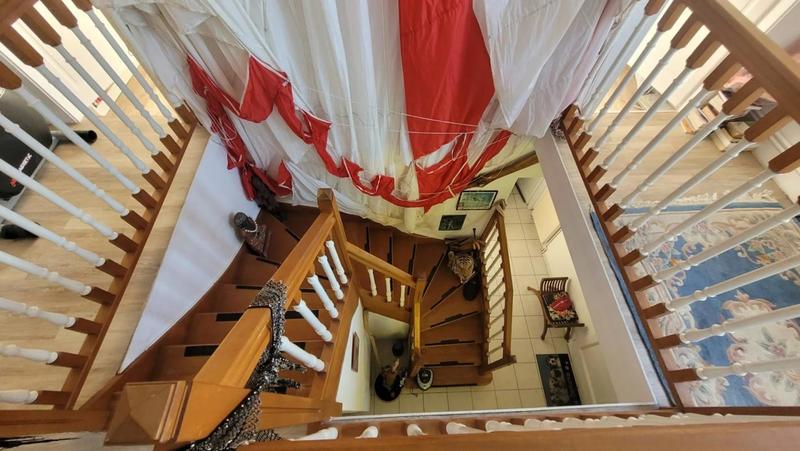 Maison - 181 m² - 5 pièces