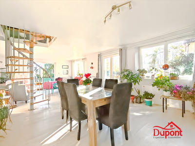 Maison - 138 m² - 7 pièces