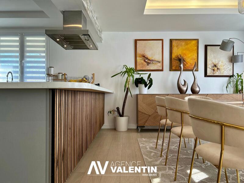 Maison - 185 m² - 7 pièces