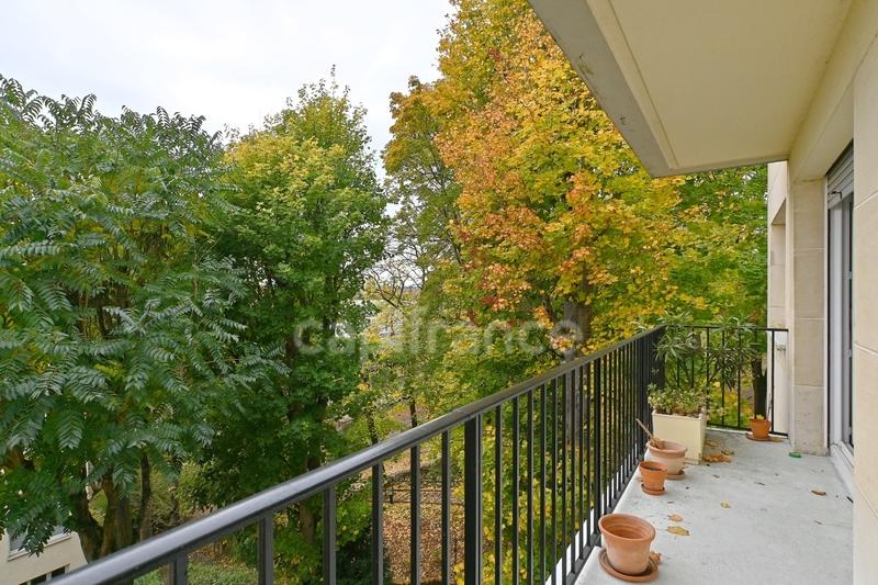 Appartement bourgeois - 103 m² - 5 pièces