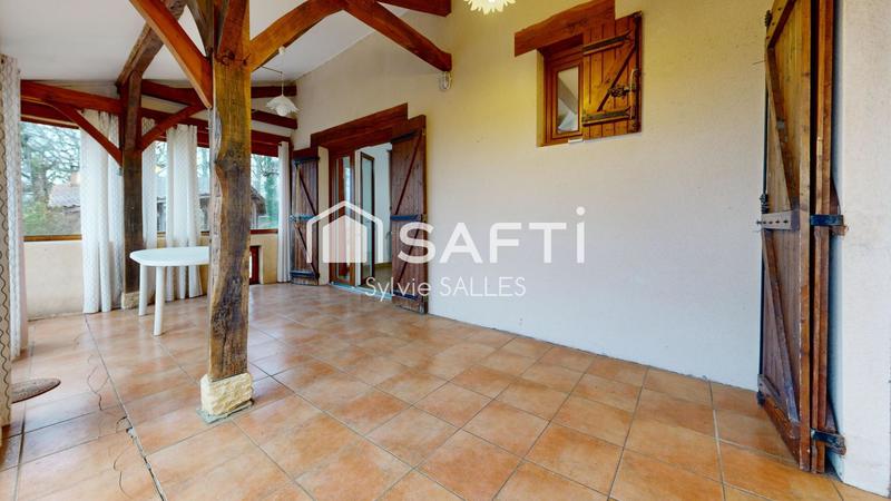 Maison - 233 m² - 7 pièces