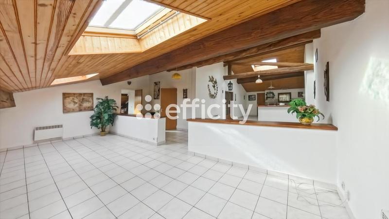 Appartement - 105 m² - 3 pièces