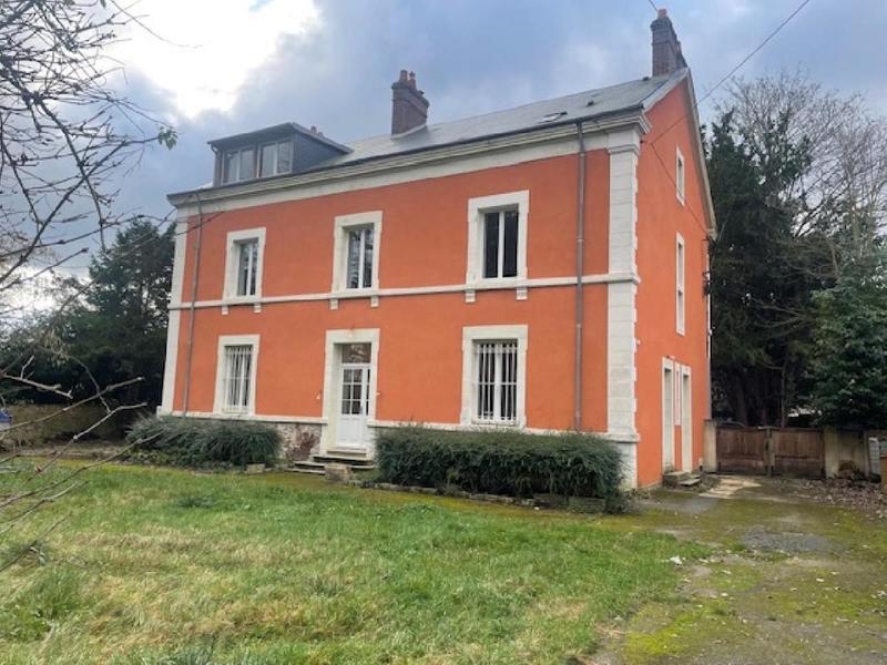 Maison - 286 m² - 10 pièces