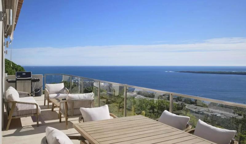 Villa - 300 m² - 10 pièces