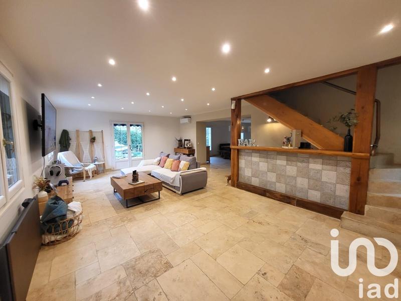 Maison - 209 m² - 4 pièces