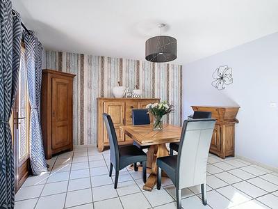 Maison - 180 m² - 7 pièces