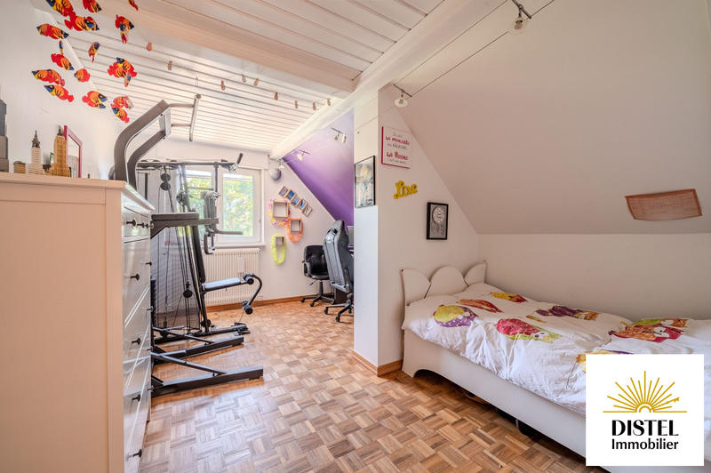 Maison - 241 m² - 8 pièces