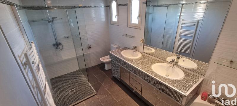 Maison - 165 m² - 8 pièces