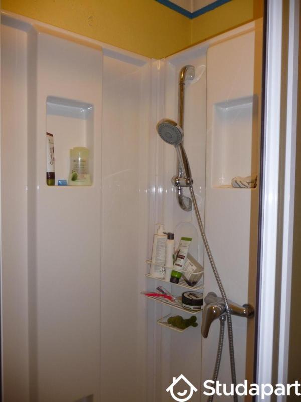 Chambre - 9 m² - 1 pièce