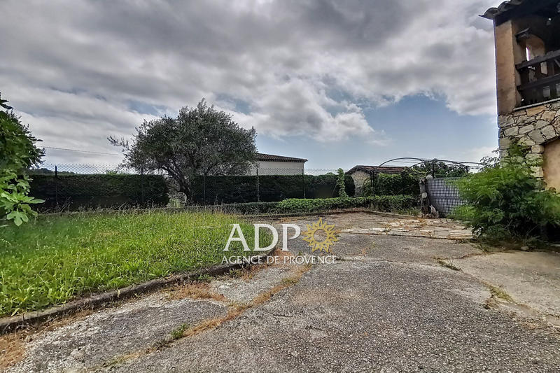 Appartement - 93 m² - 3 pièces