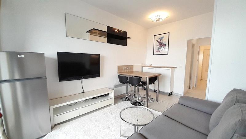 Studio - 25 m² - 1 pièce