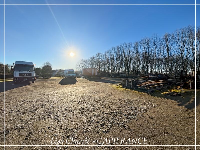 Bureau - 949 m² - 8 pièces