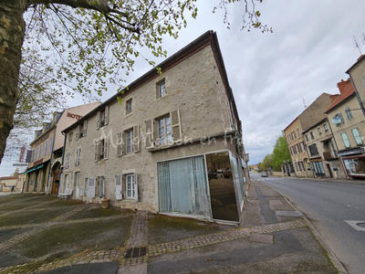 Maison - 140 m² - 7 pièces