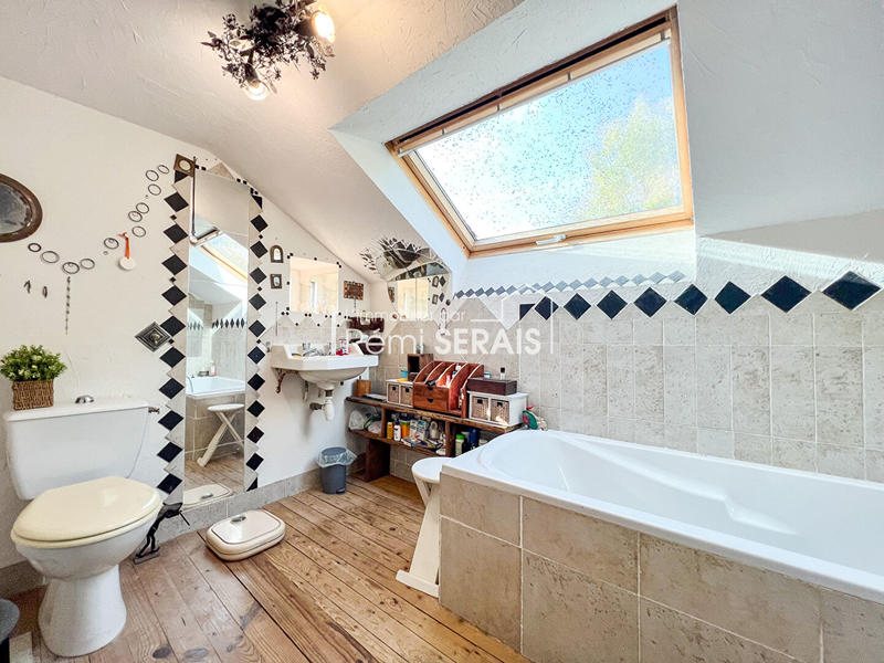 Maison - 137 m² - 6 pièces