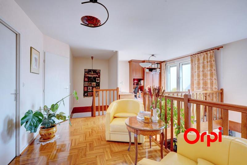 Appartement - 147 m² - 5 pièces