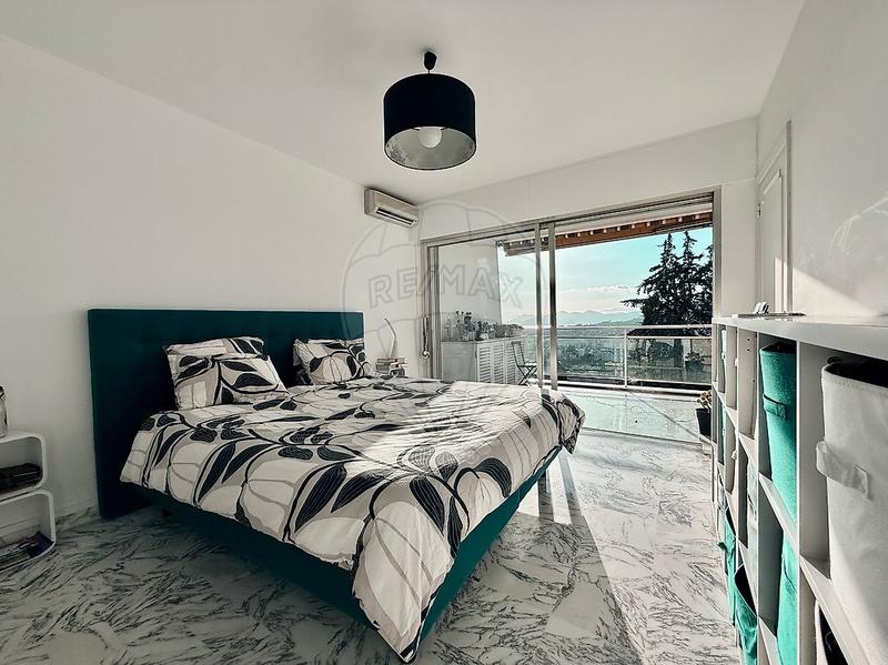 Appartement - 101 m² - 4 pièces