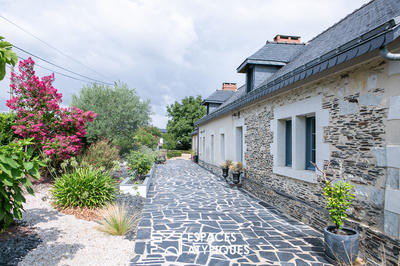 Maison - 240 m² - 7 pièces