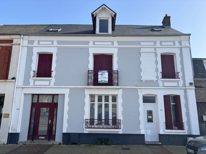 Maison - 200 m² - 10 pièces