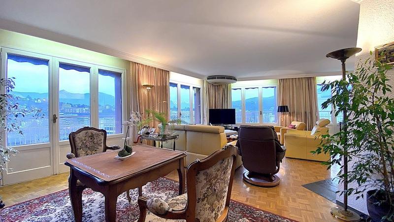 Appartement - 160 m² - 5 pièces