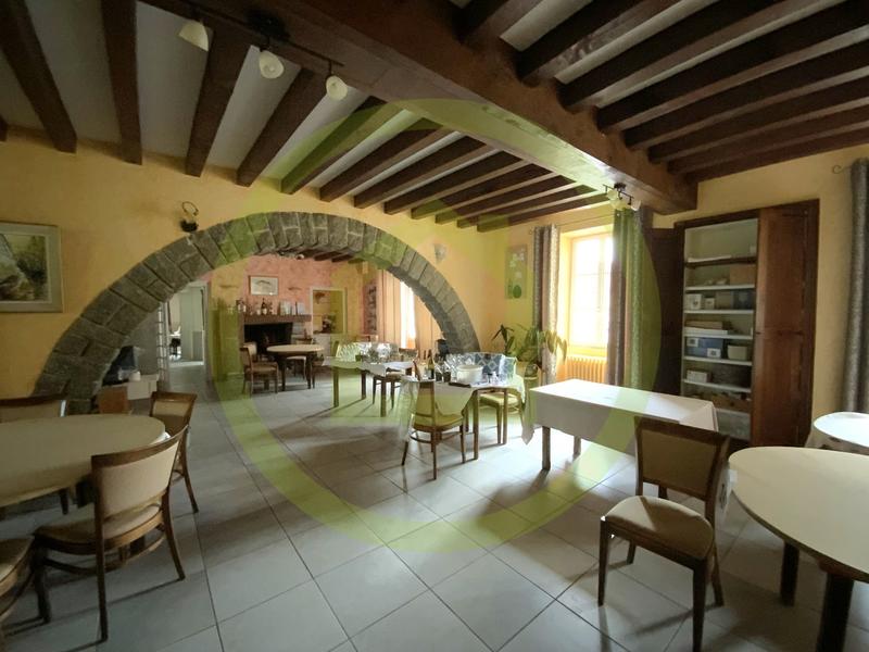 Maison - 540 m² - 20 pièces