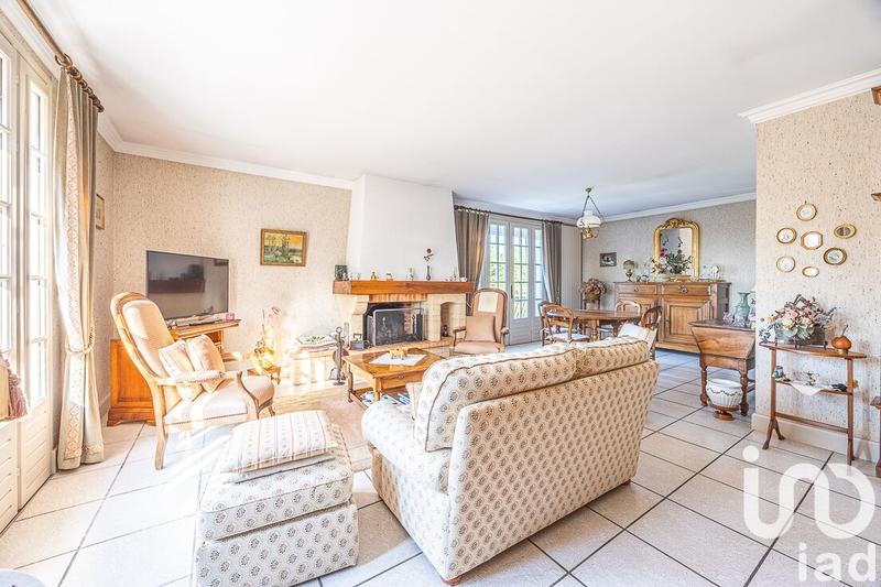 Maison - 242 m² - 7 pièces