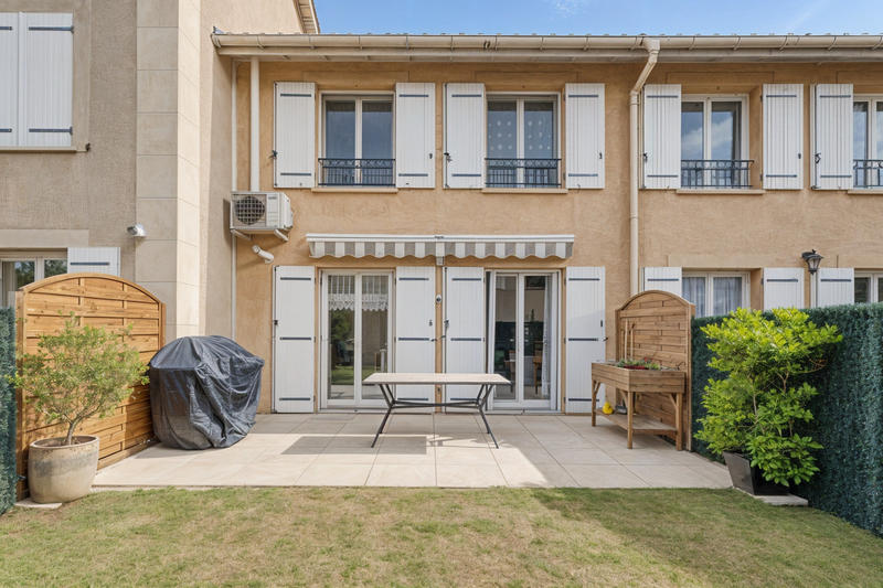 Maison - 93 m² - 4 pièces