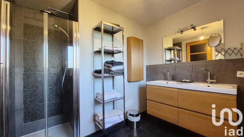 Maison - 239 m² - 7 pièces