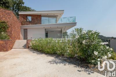 Appartement - 97 m² - 4 pièces