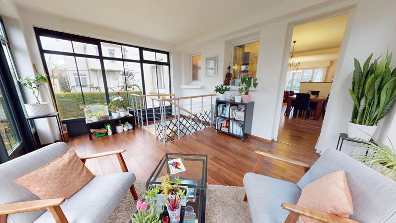 Maison - 253 m² - 7 pièces