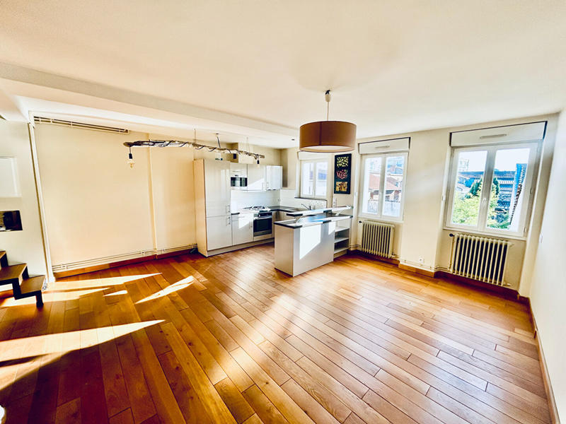 Appartement - 75 m² - 3 pièces