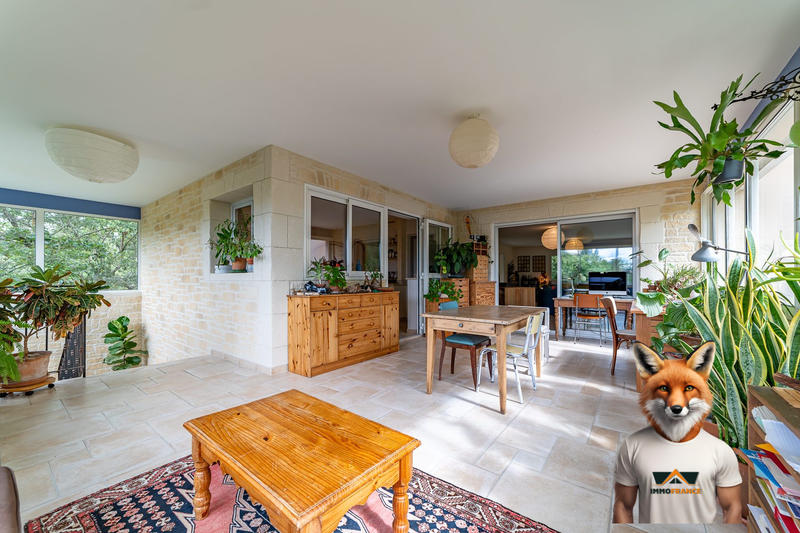 Maison traditionnelle - 266 m² - 10 pièces