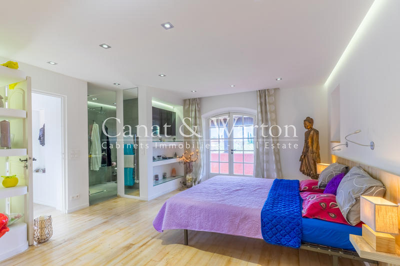 Villa - 250 m² - 7 pièces