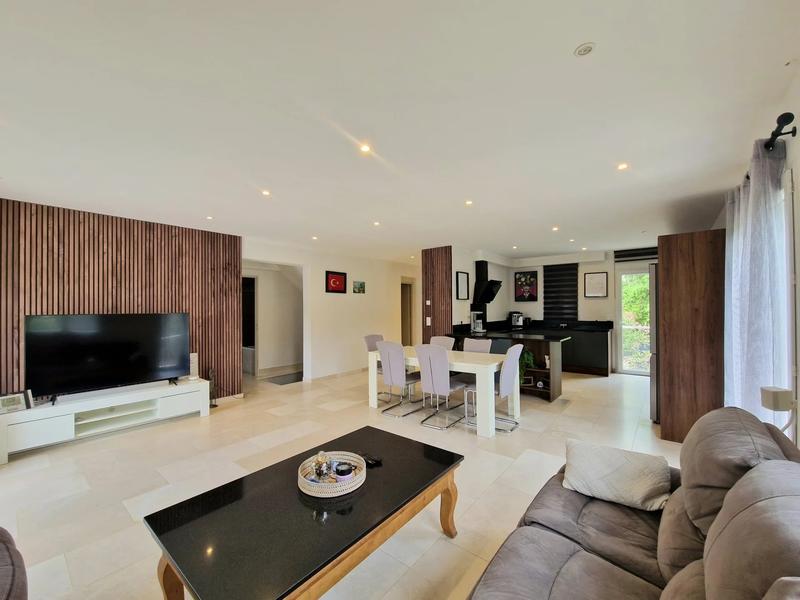 Villa - 132 m² - 5 pièces