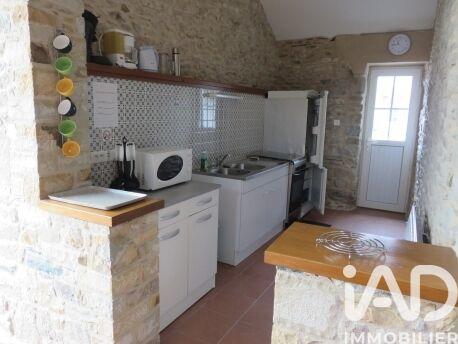 Maison - 465 m² - 17 pièces